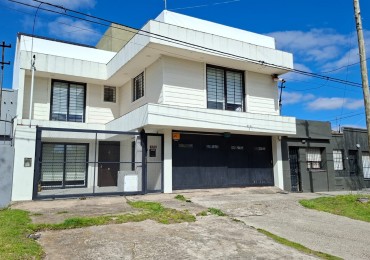 CASA 5 AMBIENTES CON PATIO - URGENCIA DE VENTA - MUNDIALISTA